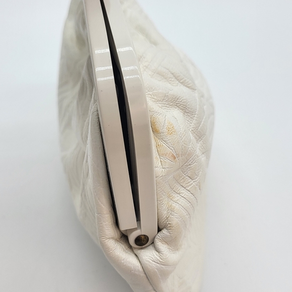 Vintage Eaton small white detailed leather kiss lock closure clutch purse - Picture 11 of 16